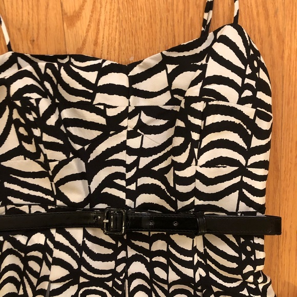 NWT Black and White Print Dress - Picture 2 of 7